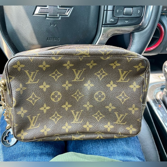🍑AUTHENTIC LV Trousse 23 - Picture 3 of 8